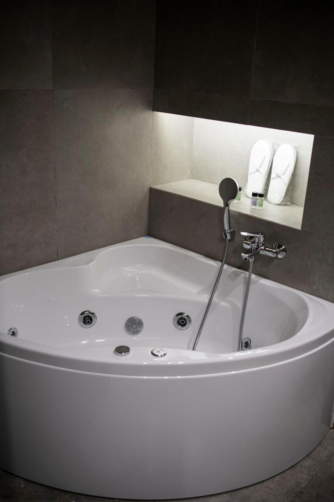 Rooster Suites Athens Ngoại thất bức ảnh