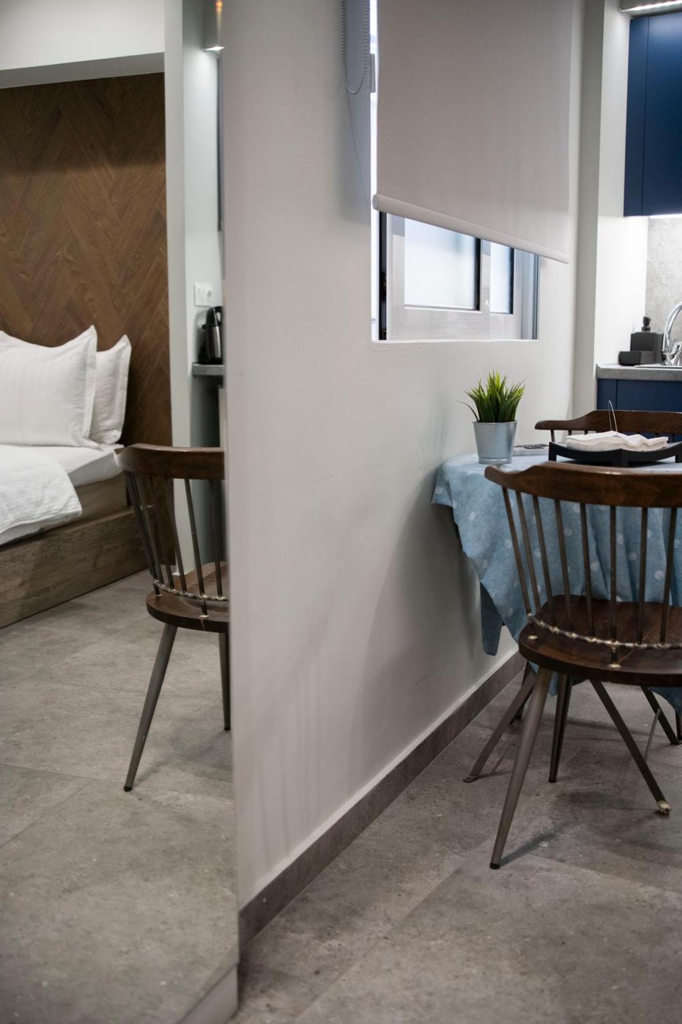Rooster Suites Athens Ngoại thất bức ảnh