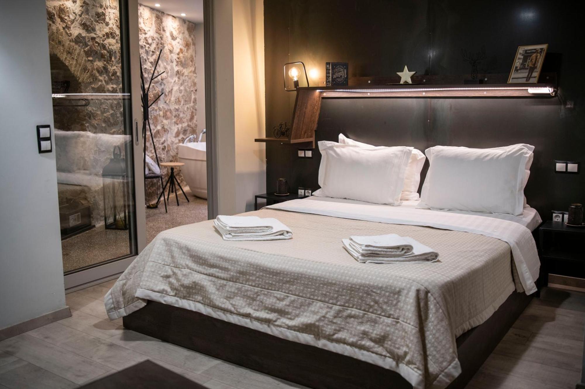 Rooster Suites Athens Ngoại thất bức ảnh